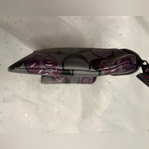 Cosmetic Bag - Picture 5 of 8